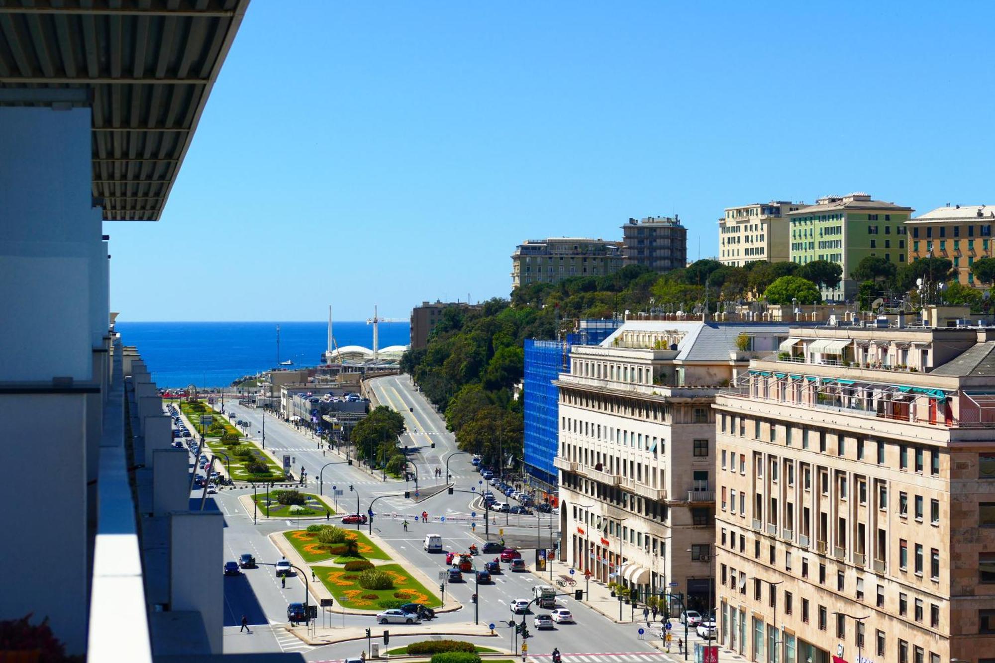 Attico Luxury Con Parcheggio E Terrazza Vista Mozzafiato Génova Exterior foto